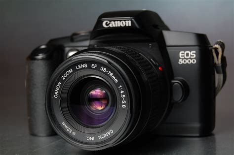 Canon EOS 5000 .